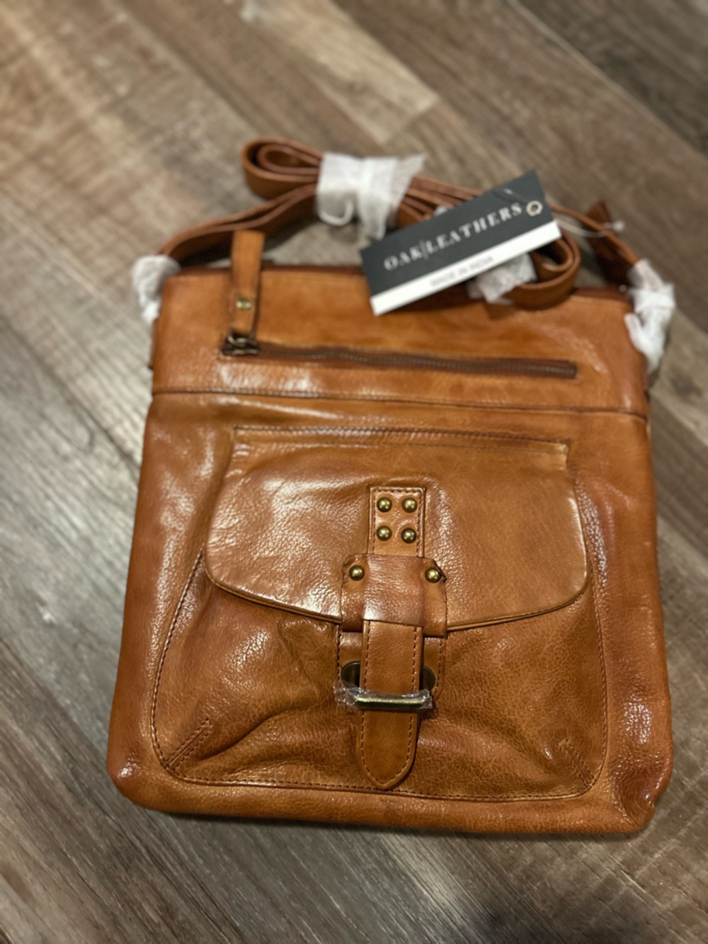 50%offw❤️ Oak Leathers Cognac Crossbody 100% Leather NWT